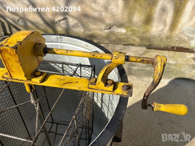 Центрофуга за мед, снимка 4 - За пчели - 53656897