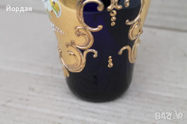 Красива ваза с позлата, снимка 12 - Антикварни и старинни предмети - 49061862