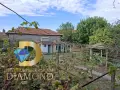Двуетажна къща в село Караджалово, общ. Първомай, снимка 9
