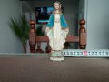 Продавам изящна малка,красива статуетка на Дева Мария.Керамика., снимка 4