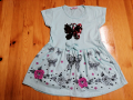 Нова детска рокля с пеперуди с къс ръкав. , снимка 1 - Детски рокли и поли - 36262233