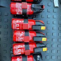 Пожарогасител комплект немски от мерцедес бенц става за всякакви марки и модели със стойка и кутия, снимка 2 - Аксесоари и консумативи - 40407320