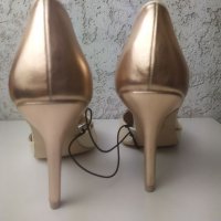 Дамски обувки на ток Reserved , снимка 4 - Дамски обувки на ток - 40800650