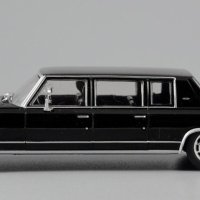 ЗИЛ 4104 Президентска лимунзина (черна) 1978 - мащаб 1:43 на ДеАгостини модела е нов в блистер, снимка 5 - Колекции - 41666654