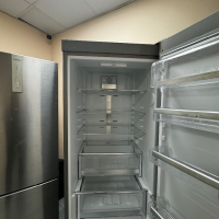 Хладилник Германия инокс , снимка 3 - Хладилници - 44589401