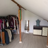 Много дрехи на изгодни цени мл, снимка 1 - Други - 41359178