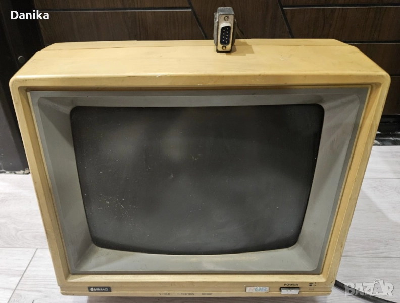 Японски цветен RGB монитор BMC Model:BM-1010E DB-9 букса предполагам CGA за IBM XT Правец 16 , снимка 1