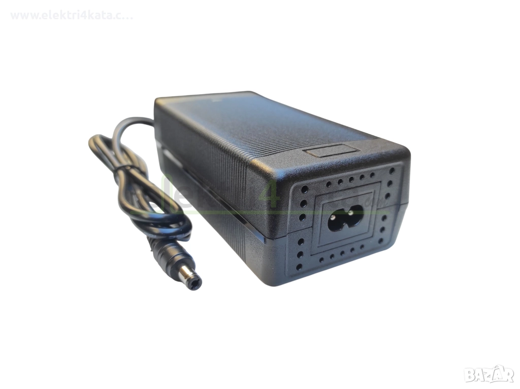 Зарядно устройство 67.2V (DC 5.5 x 2.5 мм) компактно, снимка 1