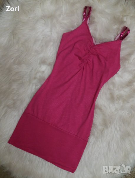 УНИКАЛНО КРАСИВА къса рокля по тялото с изрязан гръб с пайети наситено розов цвят , снимка 1