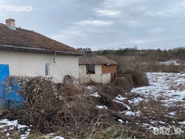 Къща с двор, снимка 1