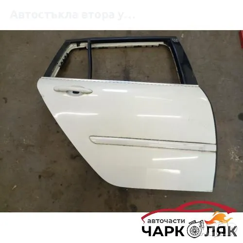 Врата задна дясна Рено Лагуна комби (б), снимка 1