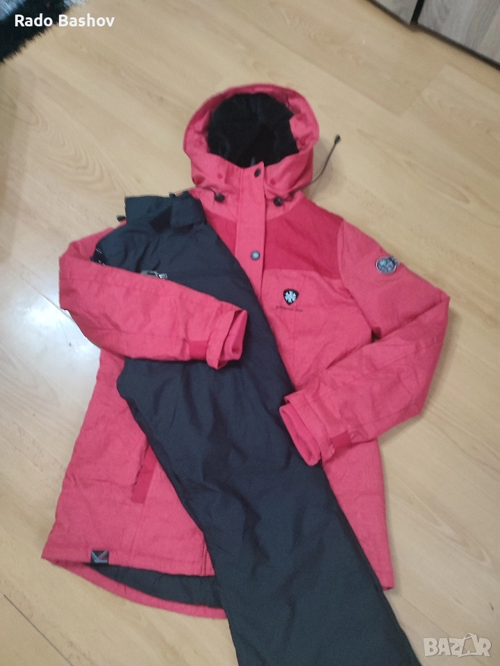 Дамска ски екипировка С размер., снимка 1
