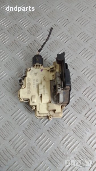 Брава врата VW Passat B6 2006г.(предна дясна)	, снимка 1