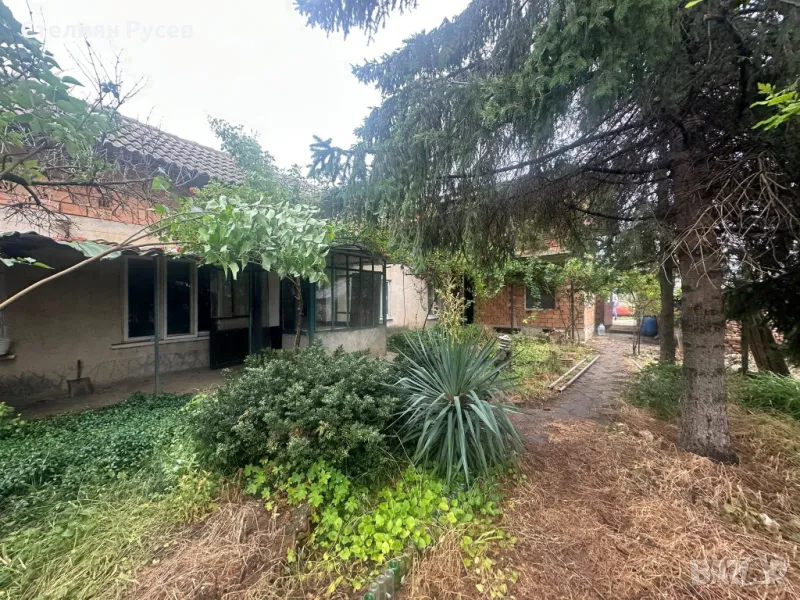  4/6 идеални части от имота къща 174кв / парцел 1317 кв / в с. Калипетрово -цена 74 000лв или 37835,, снимка 1