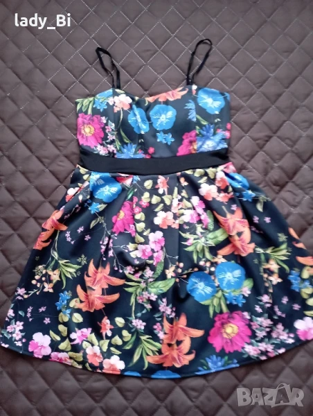 🌹 Рокля на цветя - М размер 🌹, снимка 1