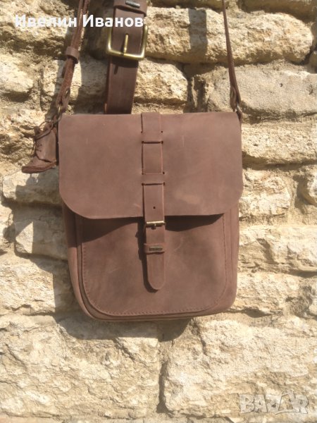 чанта през рамо  с колан и ключодържател, снимка 1