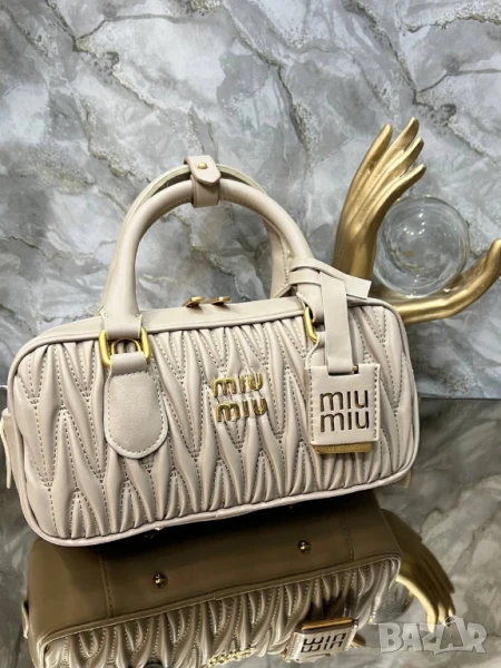 чанти Miu Miu , снимка 1
