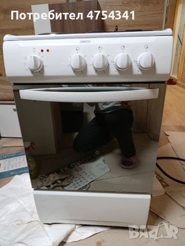 Фурна ZANUSSI с електически и газови котлони, снимка 3 - Печки, фурни - 53698598