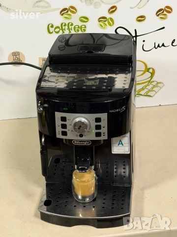 Кафемашина кафе автомат delonghi magnifica S с гаранция, снимка 3 - Кафемашини - 53690852