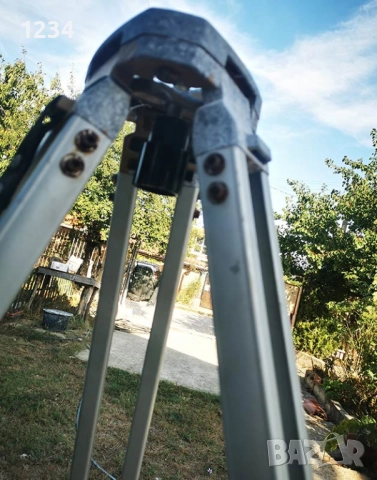 алуминиев стенд за оптичен нивел (стойка) тринога трипод, снимка 4 - Други инструменти - 51726519