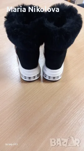 Продавам красиви дамски черни ботички, снимка 2 - Дамски боти - 48790740