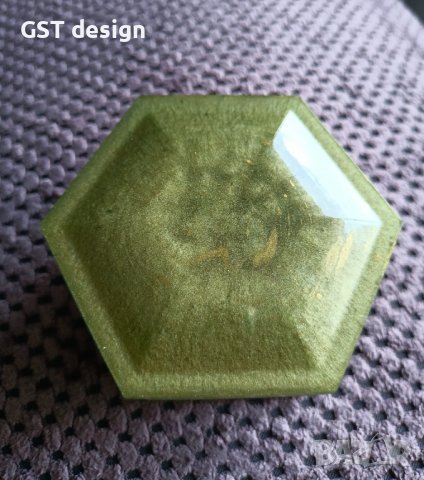 Кутия Кутийка За Бижута Епоксидна Смола Нефрит И Злато Пигмент Ръчна Изработка, снимка 9 - Други - 41420664