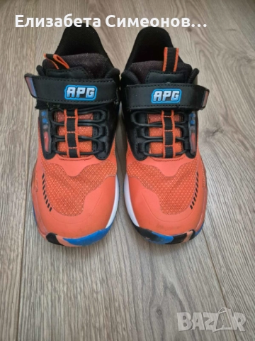 Маратонки APG