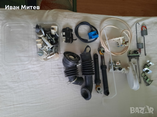 Пералня за вграждане Hotpoint Ariston AWM108 на части, снимка 2 - Перални - 34711187