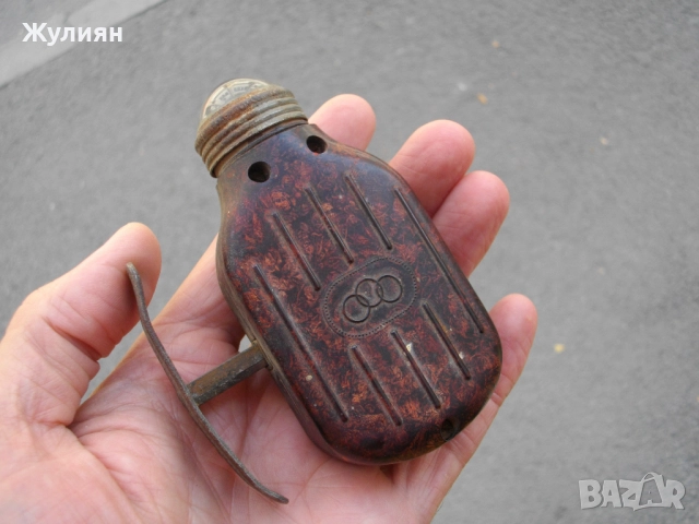 СТАРО КОЛЕКЦИОНЕРСКО БАКЕЛИТЕНО ФЕНЕРЧЕ С ДИНАМО ВЕРМАХТ WWII GERMANY, снимка 1