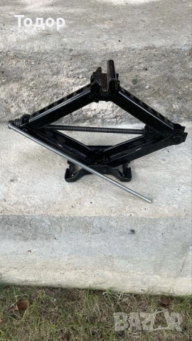 Оригинален крик за Volvo S60/V60/V70/S80