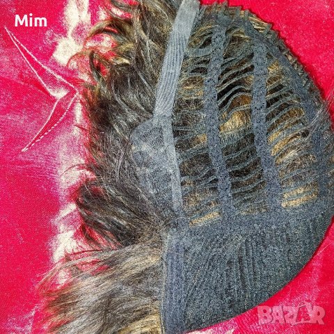 Къса Черна  перука на пеперява руси кичури , снимка 4 - Аксесоари за коса - 44334761
