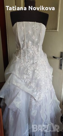 Рокля  с цип  и връзки