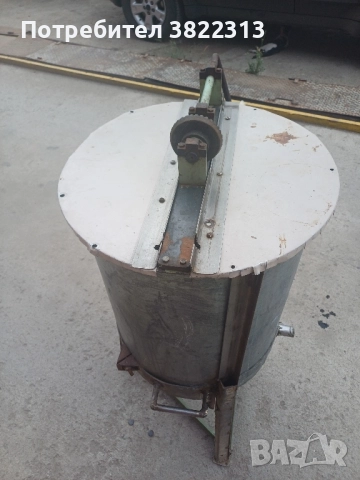 Центрофуга за мед, снимка 2 - За пчели - 51458682