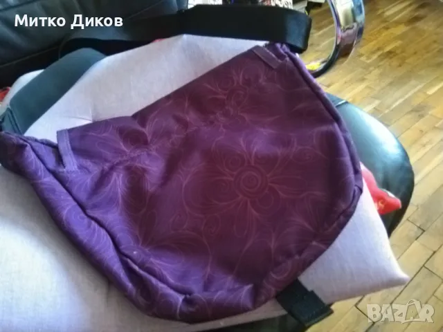 Чанта лилава нова за през рамо маркова на Рийбок за през рамо промазан  плат 26х19х6см, снимка 7 - Чанти - 47358782