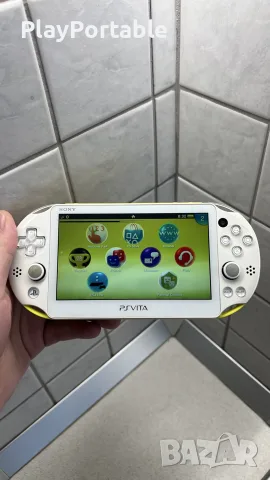 PS Vita PCH-2000 Light Green/White, снимка 2 - PlayStation конзоли - 55733015