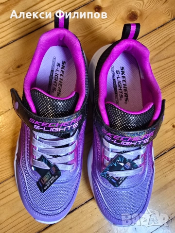 Светещи маратонки Skechers, снимка 6 - Детски маратонки - 52025739