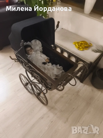 антикварна детска количка с нова кукла, снимка 3 - Колекции - 53010828