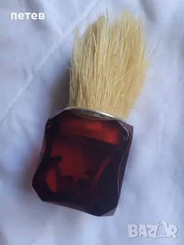 кехлибар. четка за бръснене.