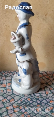 порцеланова статуетка Момче с куче, снимка 2 - Статуетки - 52260913
