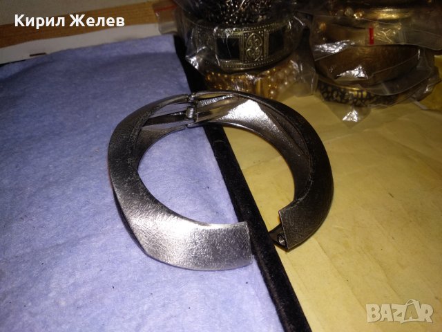 КРАСИВА СТИЛНА СРЕБРИСТА МЕСИНГОВА МОДНА АРТ ГРИВНА 38339, снимка 2 - Гривни - 41281171