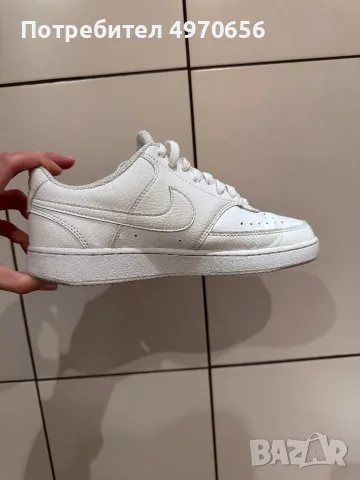 Дамски маратонки nike 38,5 номер, снимка 2 - Маратонки - 56374933