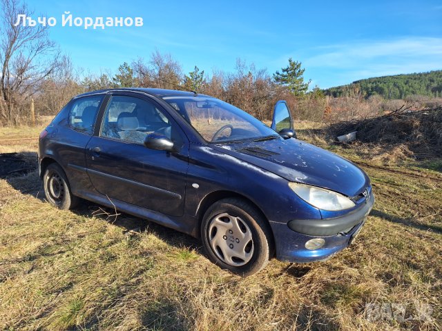 Peugeot 206 1.1, снимка 2 - Автомобили и джипове - 44247346