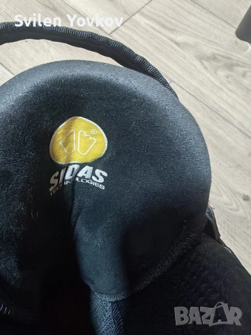 Продавам състезателни ски обувки fis Atomic 