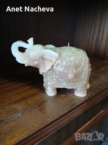 СВЕЩ   декоративна  във  формата на  СЛОН