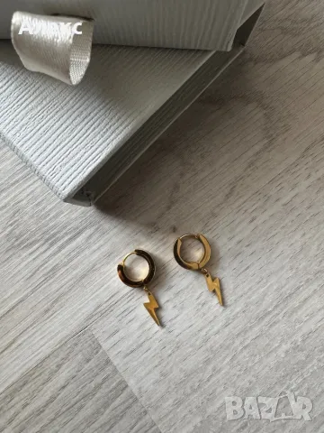 Обици с висулка, снимка 2 - Обеци - 49479274