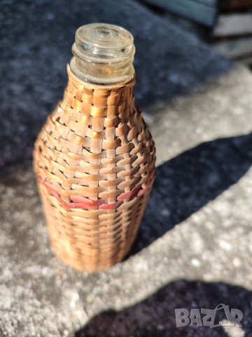 Декоративно плетено шишенце., снимка 1