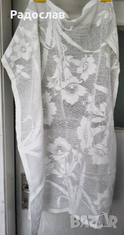 Продавам бяла дантелена покривка за маса, снимка 2 - Покривки за маси - 42129040