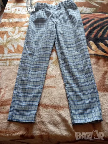 Почти нов дамски панталон каре, снимка 1