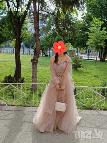 Елегантна абитуриентска рокля с бродерия и шалче. Носена веднъж