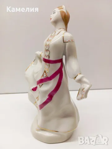 Порцеланова фигура , снимка 6 - Статуетки - 43762245